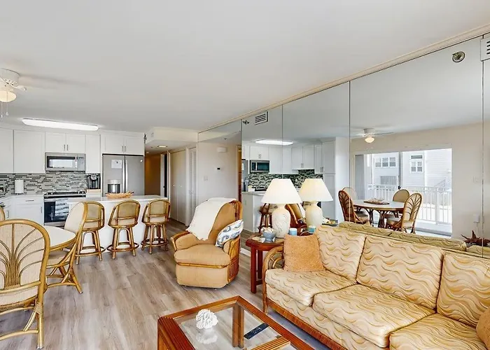 Holiday home Beautiful Coastal Getaway With Spacious Living And Easy Access *