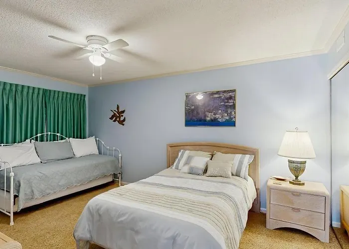 Beautiful Coastal Getaway With Spacious Living And Easy Access Holiday home *