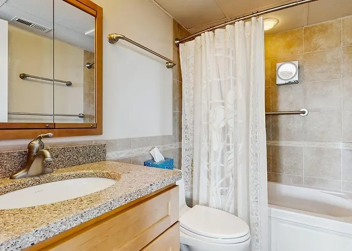 Beautiful Coastal Getaway With Spacious Living And Easy Access * Ocean City