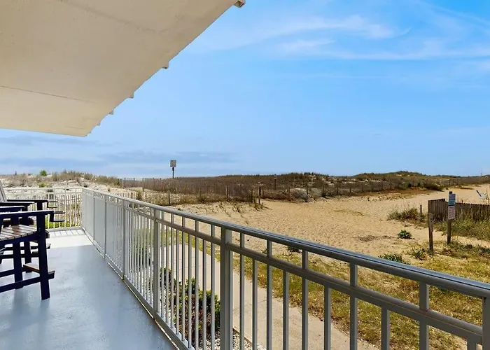 Beautiful Coastal Getaway With Spacious Living And Easy Access Holiday home *