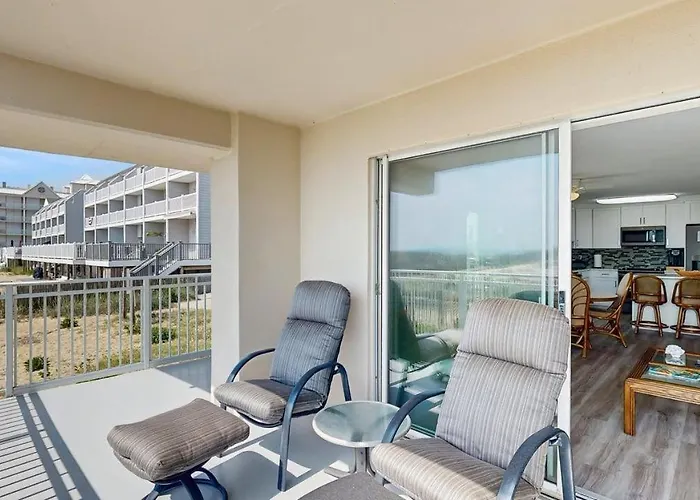 Beautiful Coastal Getaway With Spacious Living And Easy Access *